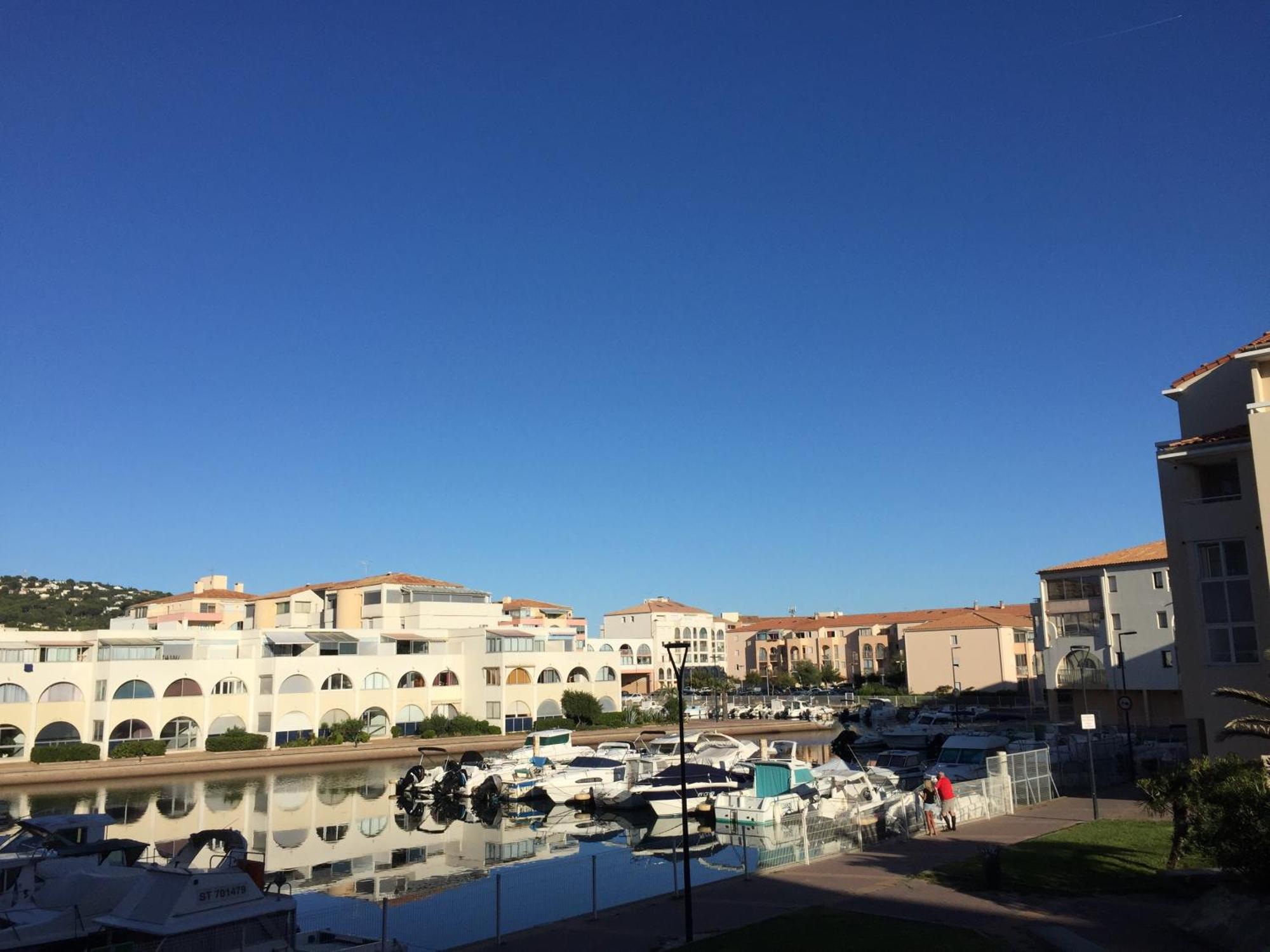 Coquet T2, Quartier Des Quilles, Climatise, 300M Des Plages Sète Exterior foto